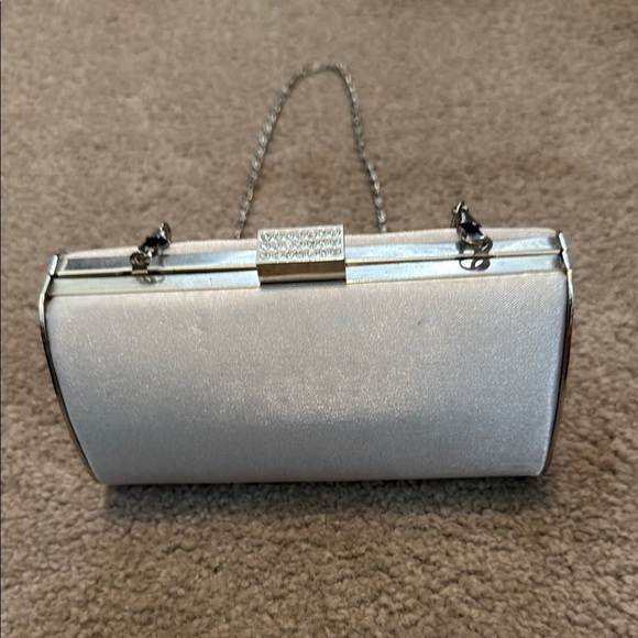 Lulu Townsend Silver Clutch Elegant Evening Accessory - Picture 1 of 10